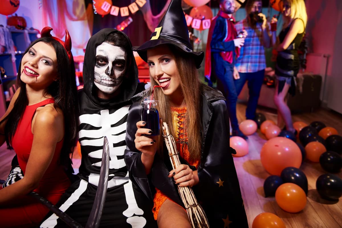 Ultimate Halloween Party Ideas to Haunt Your Guests!